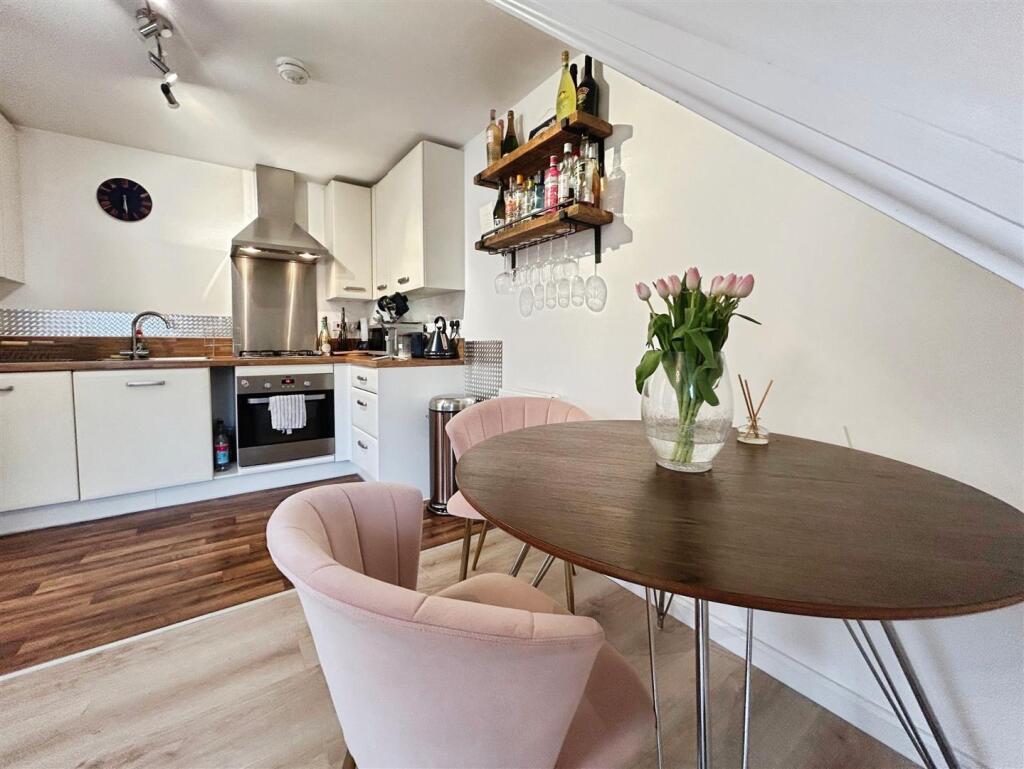 c87c8ba4-8-4A91-B9A9-0D5AA2EA9DFA-6565-0000057CEB6