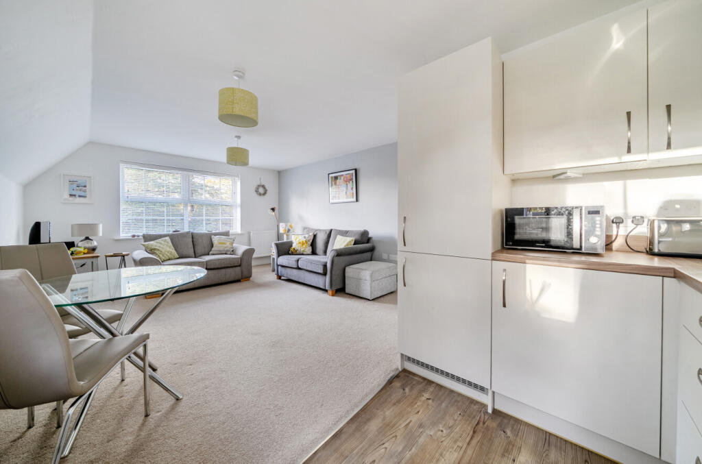 1376215-5-6929b73...