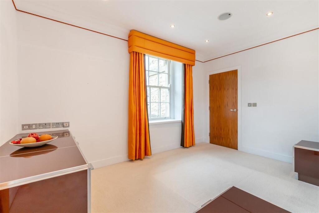 8654181-interior39.jpg