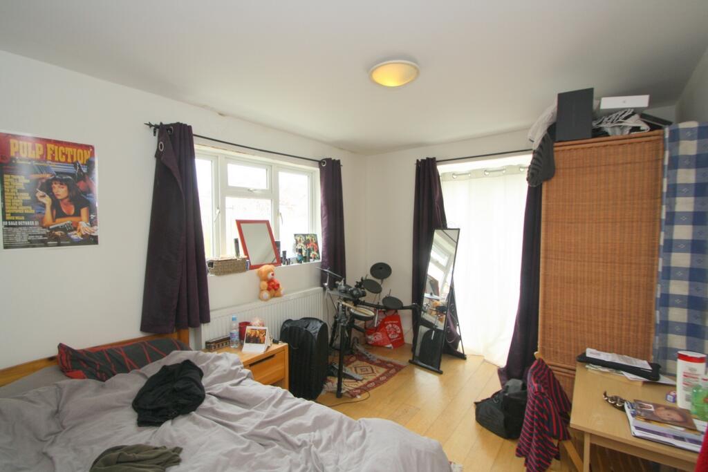 Photo 4