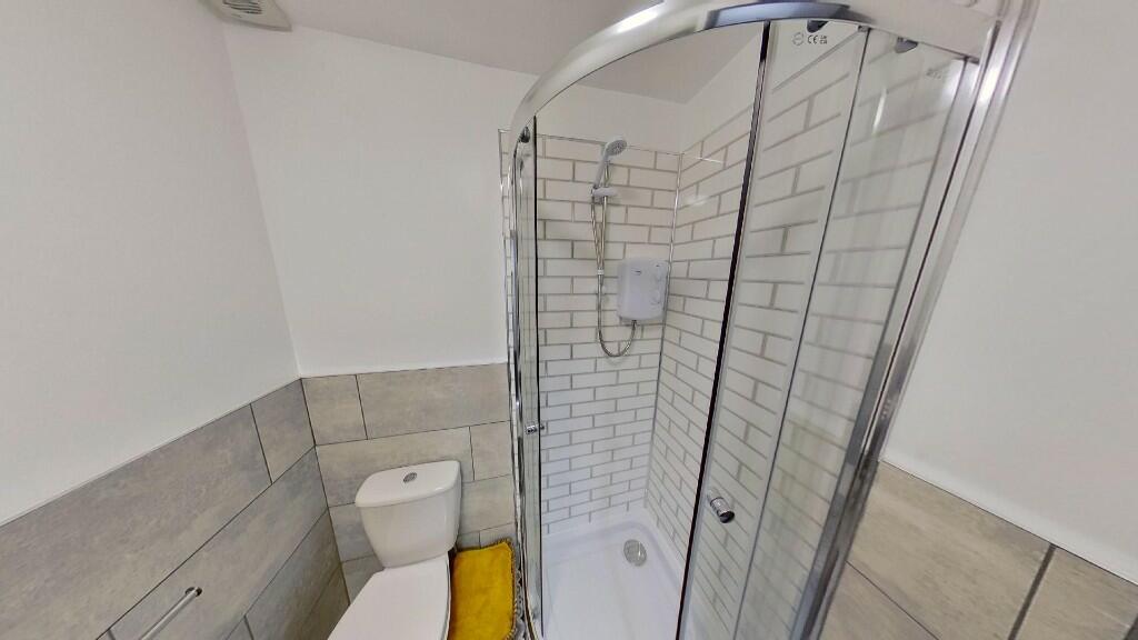 2F Shower Room