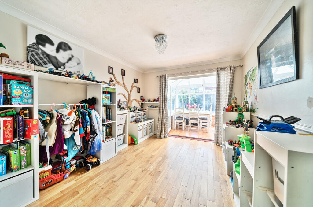 1300575-5-683dab7...