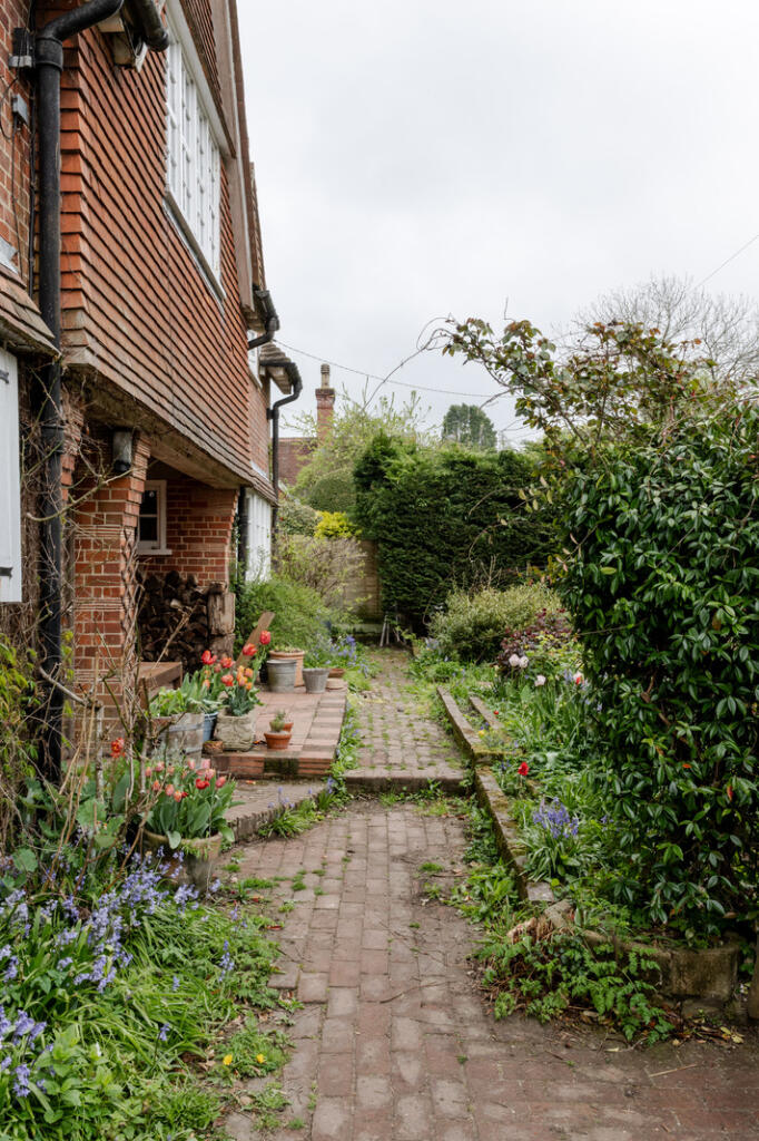278210 - 20250415-CHURCH-RD_STEEP-33_HI_RES.JPG