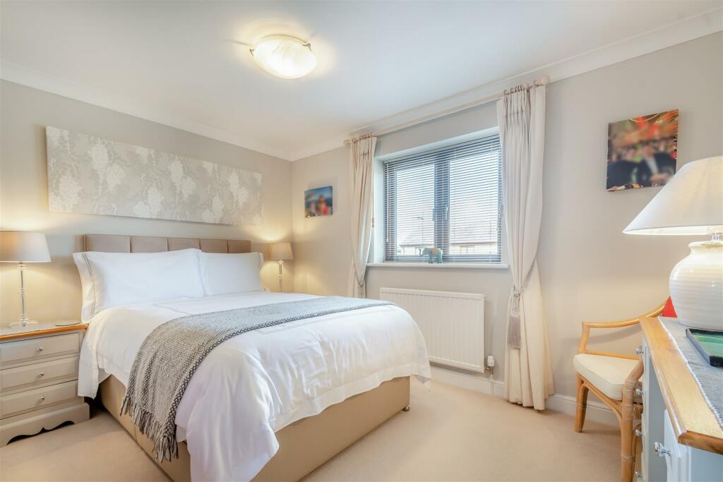 8569268-interior12.jpg
