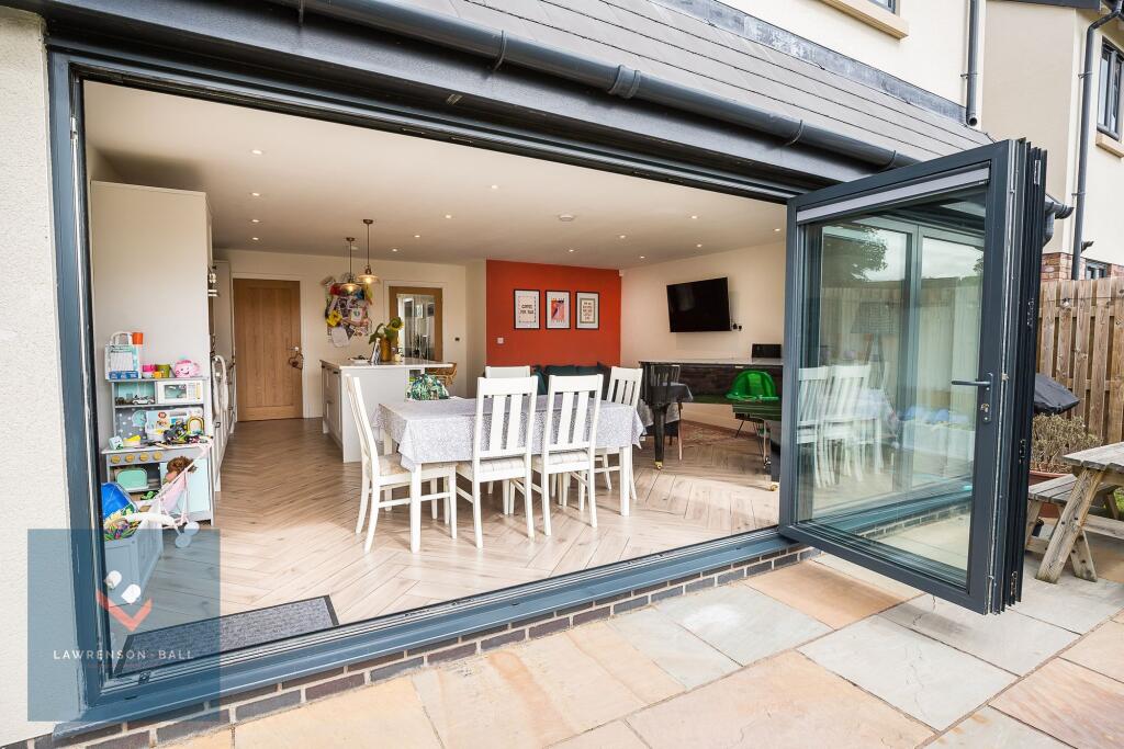 Open Plan Living/Dining/Kitchen