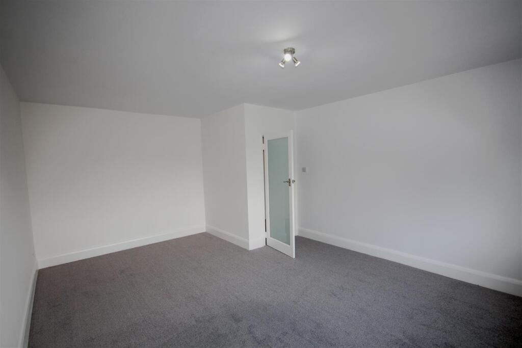Spacious Studio Room