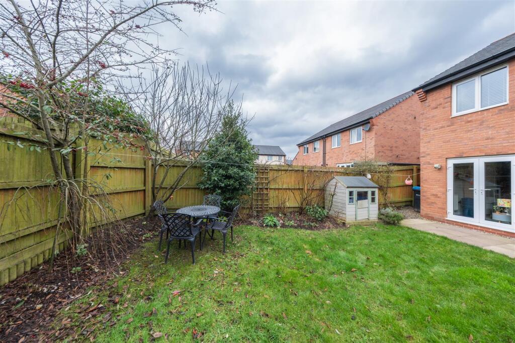 15 Sandford Drive-032.jpg