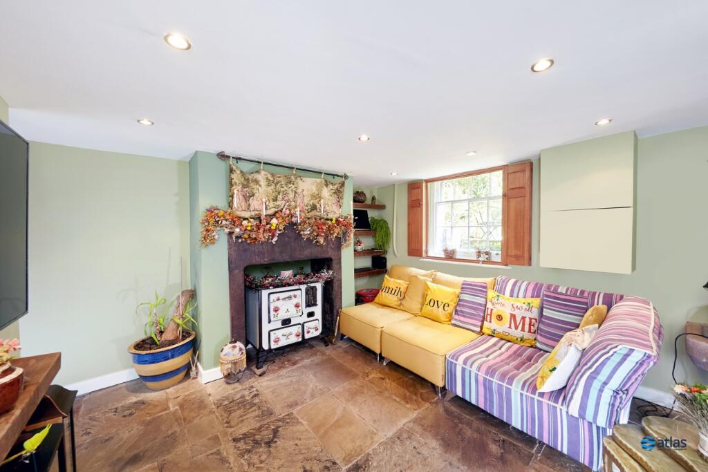 Sitting Room/Basement