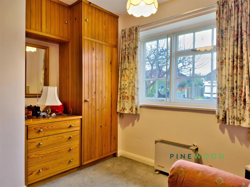 BEDROOM 3