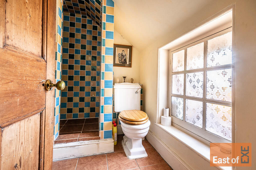 Victoria House - ...