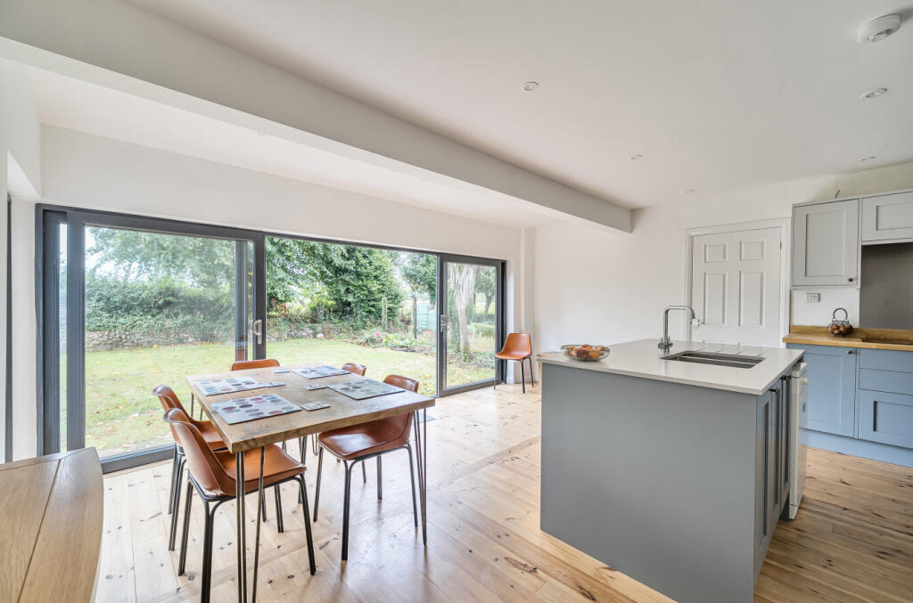 1347052-9-68b8461...