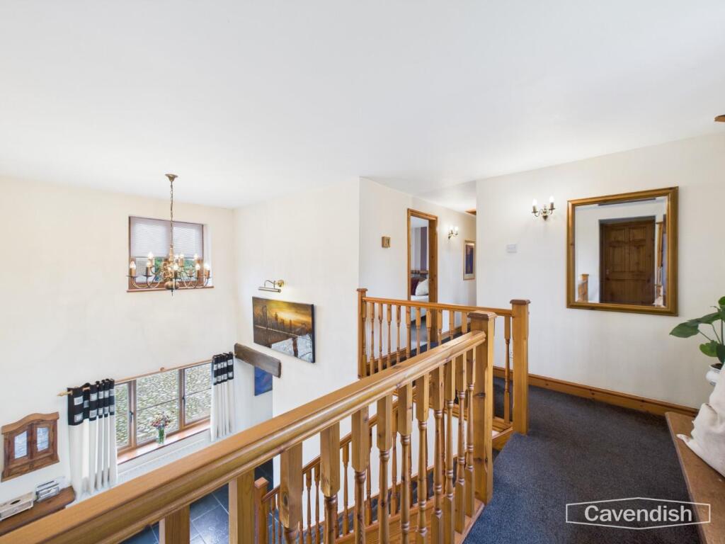 GALLERIED LANDING