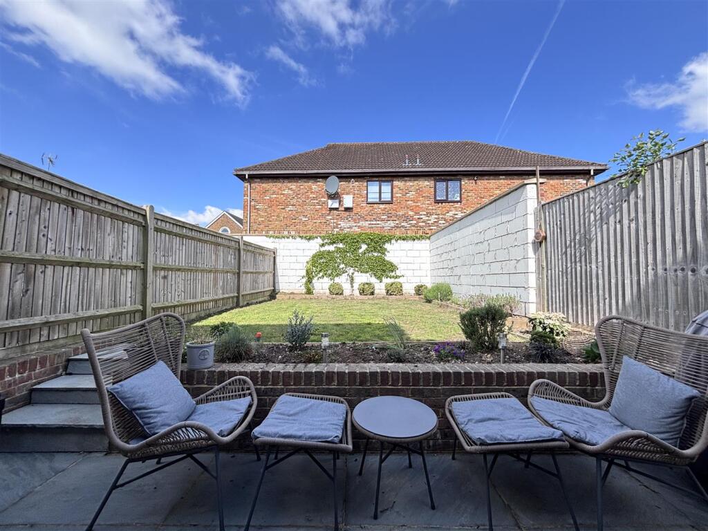 Rear garden 1.jpg