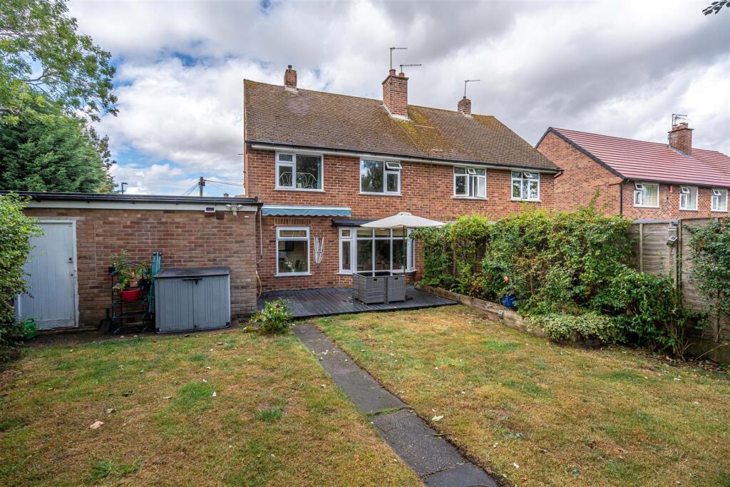 6 Palmers Way (34).jpg