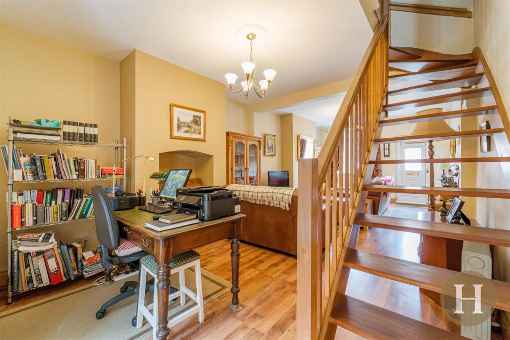 Hadleigh Estate Agents-5.jpg