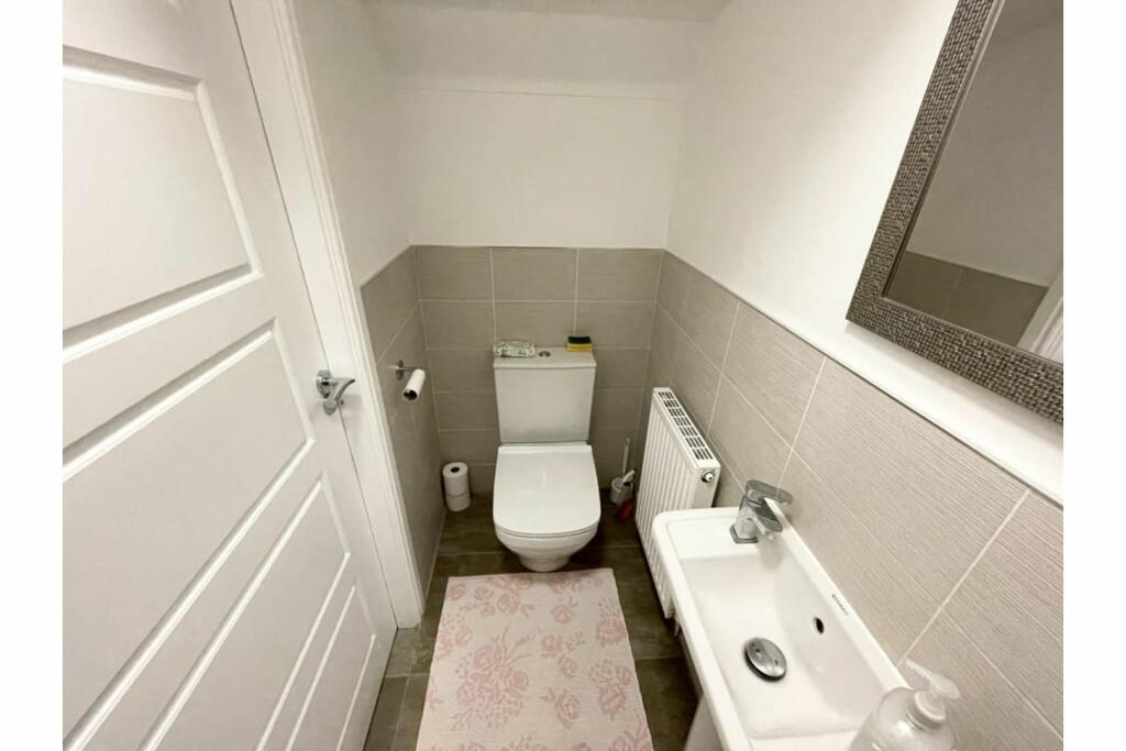 Downstairs Bathroom