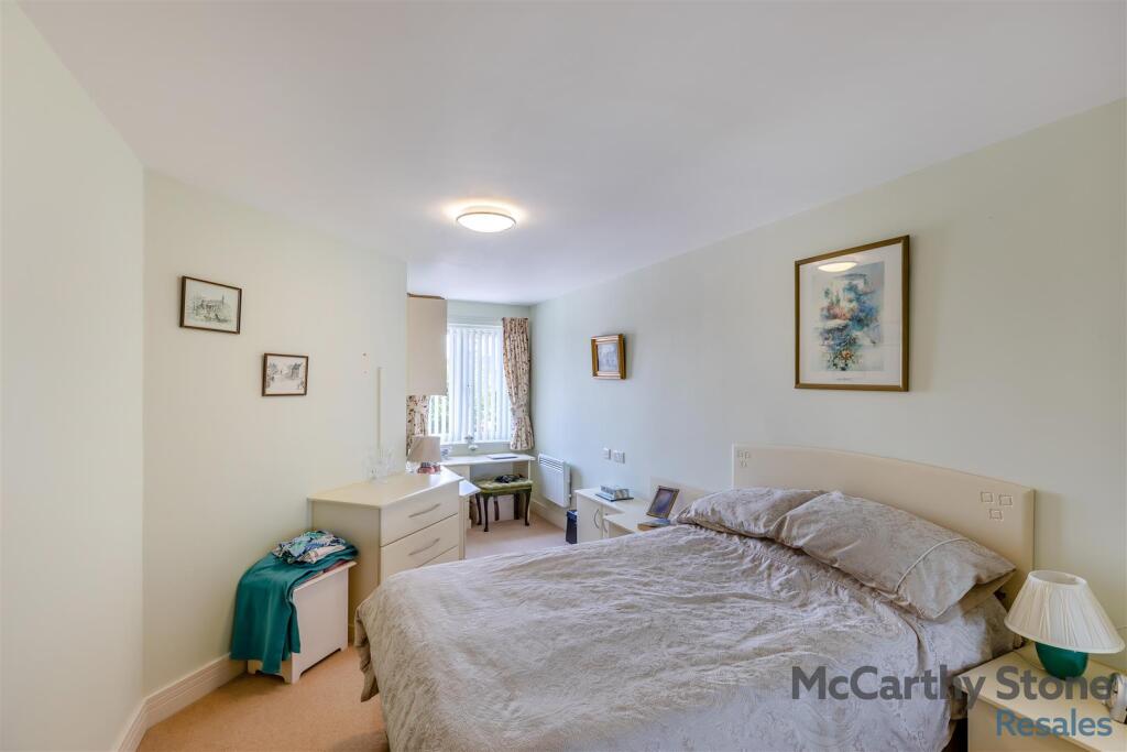 8647156-interior04.jpg