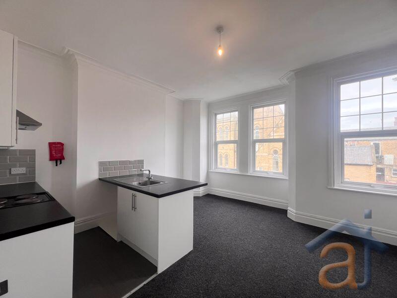 Kitchen/Lounge