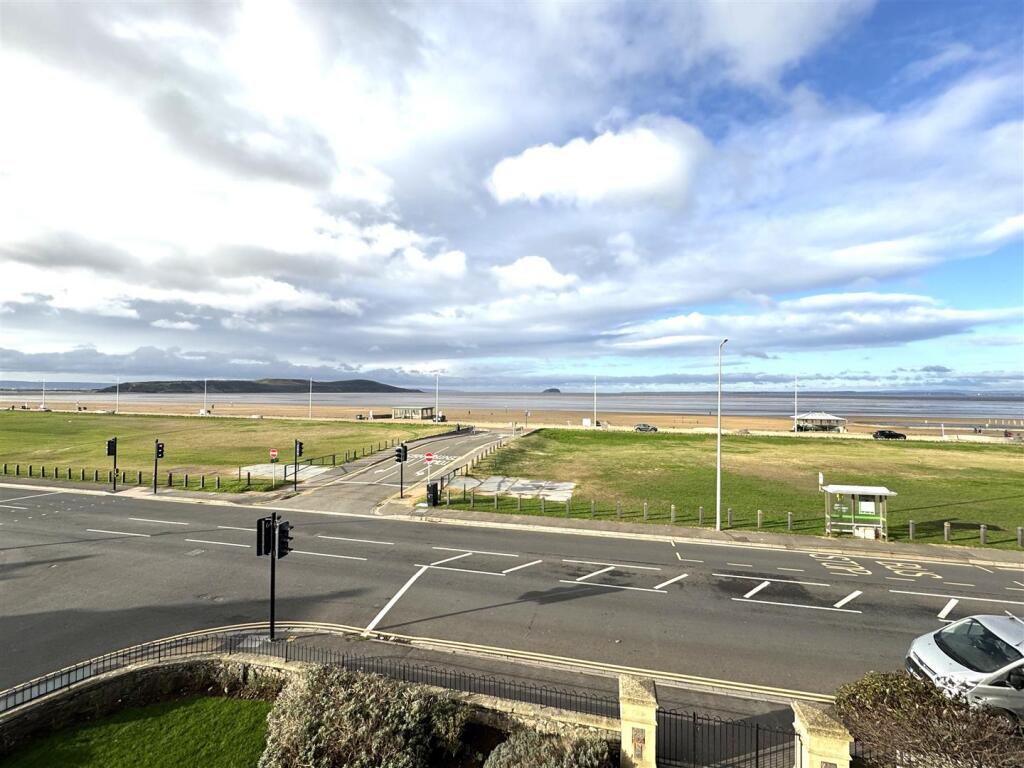 View form residents lounge