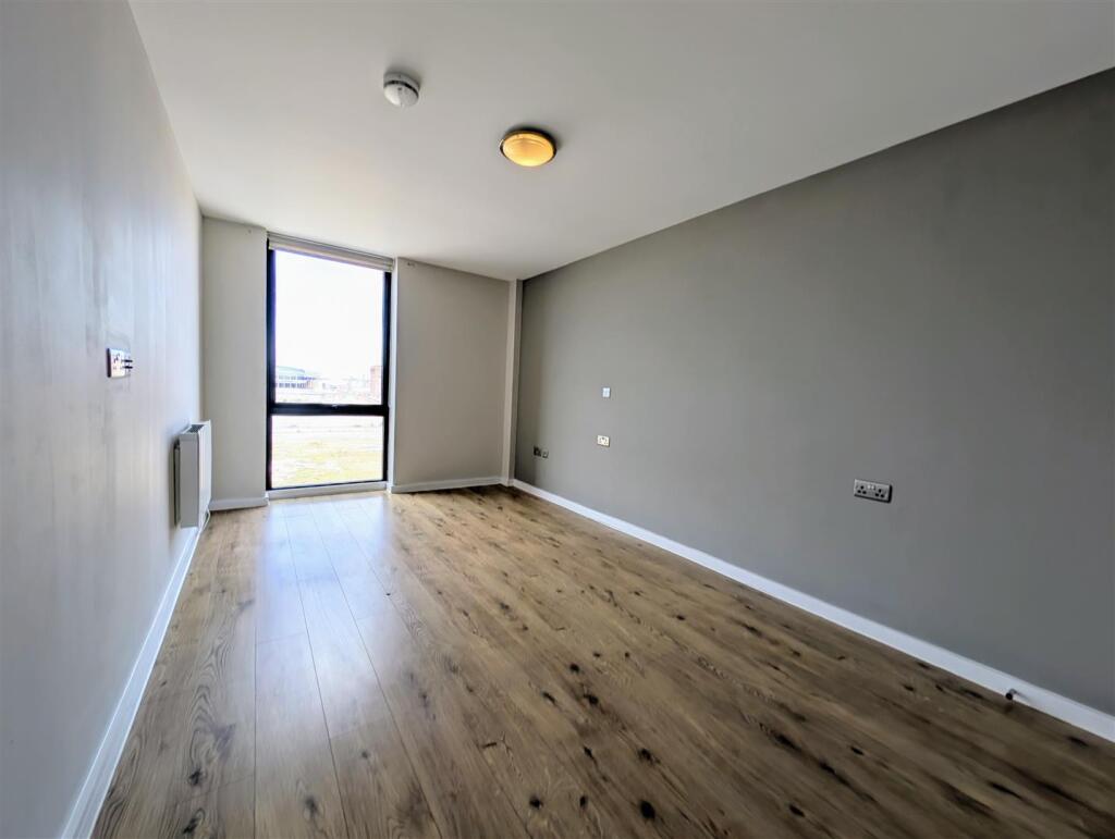 Master Bedroom.jpg