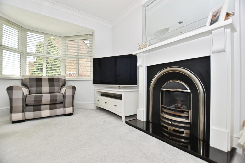 Lounge Feature