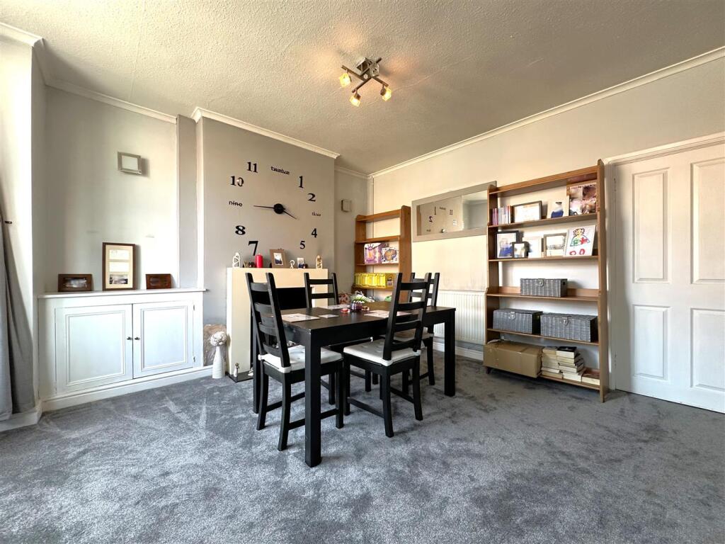 Dining Room 711