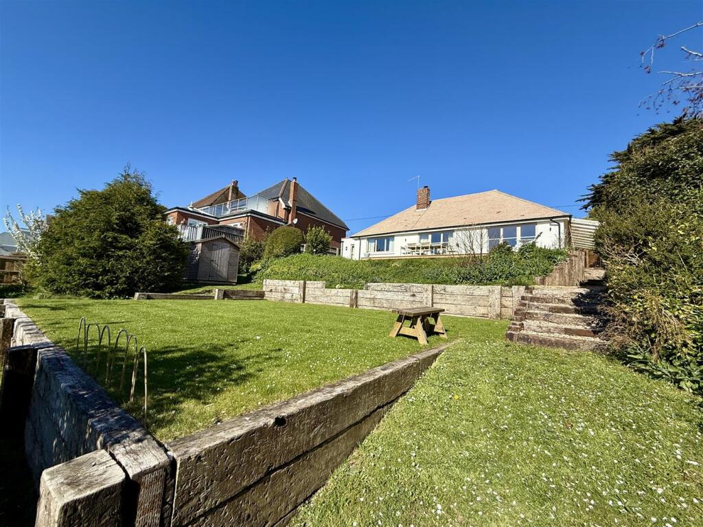 Rear Garden: