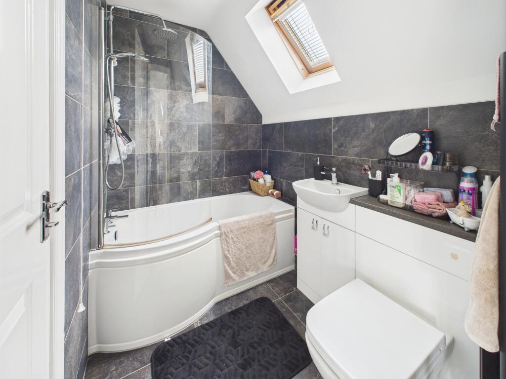 Jack and Jill Ensuite