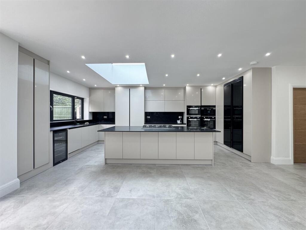 IMG_8825 (Large).JPG