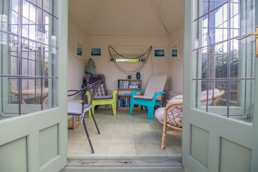 97 Northgate Street [Garden Studio Summerhouse] 01