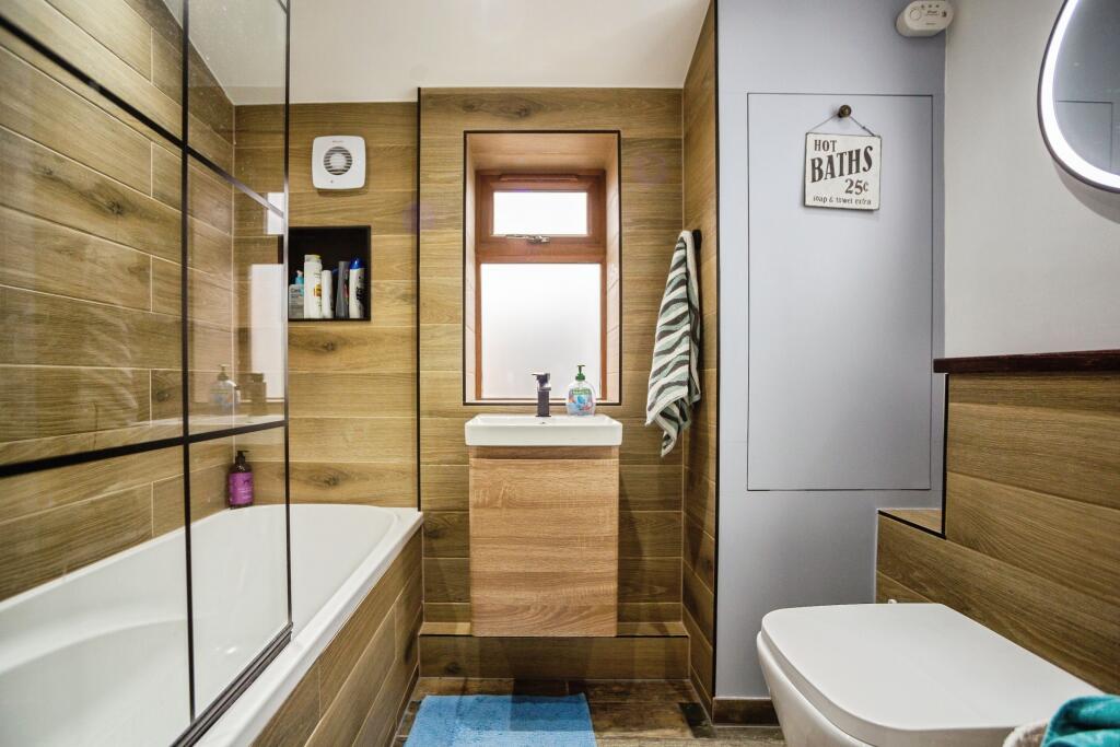 Castle Road, Chatham, ME4