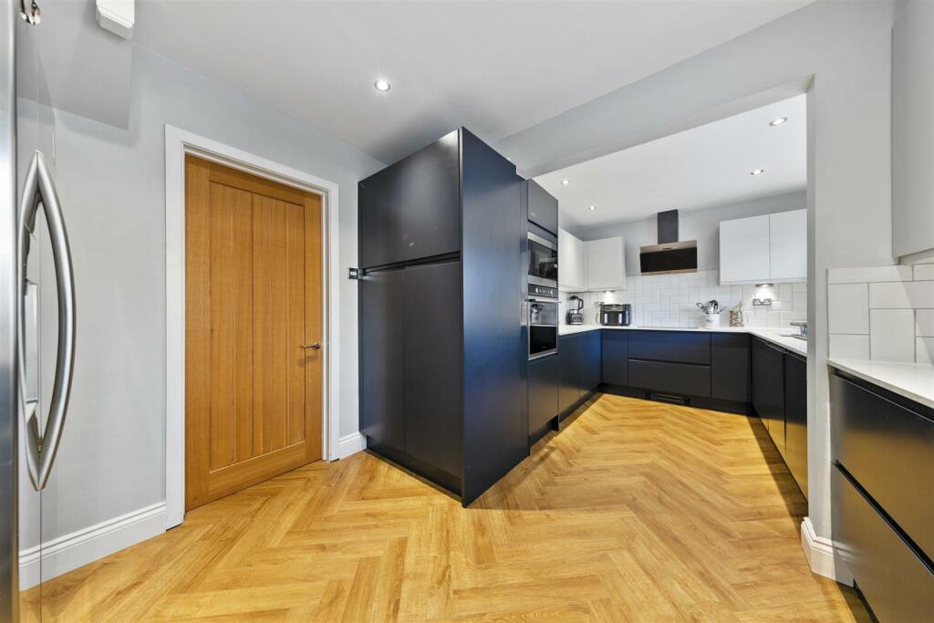 Kitchen/Breakfast Room