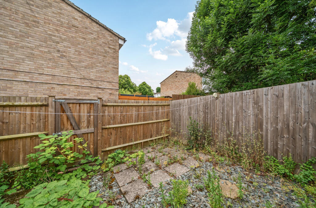 1304612-17-684224...