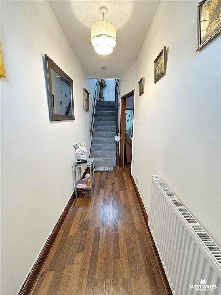 WhatsApp Image 2025-10-06 at 12.22.34 (1).jpg