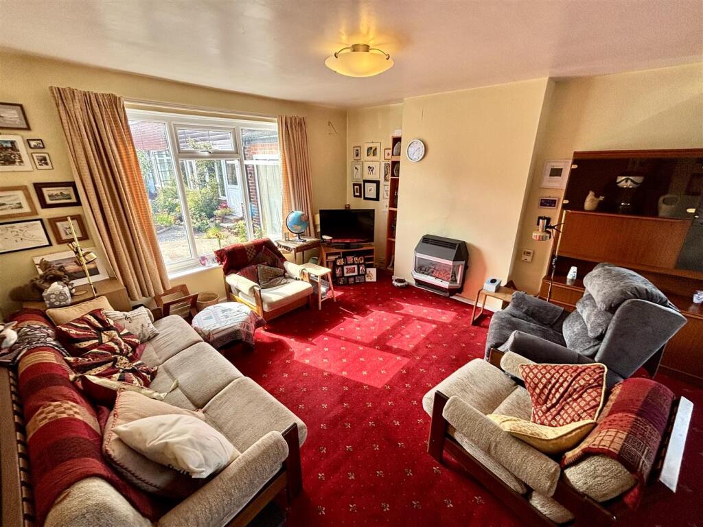 Open Plan Living and Dining Room