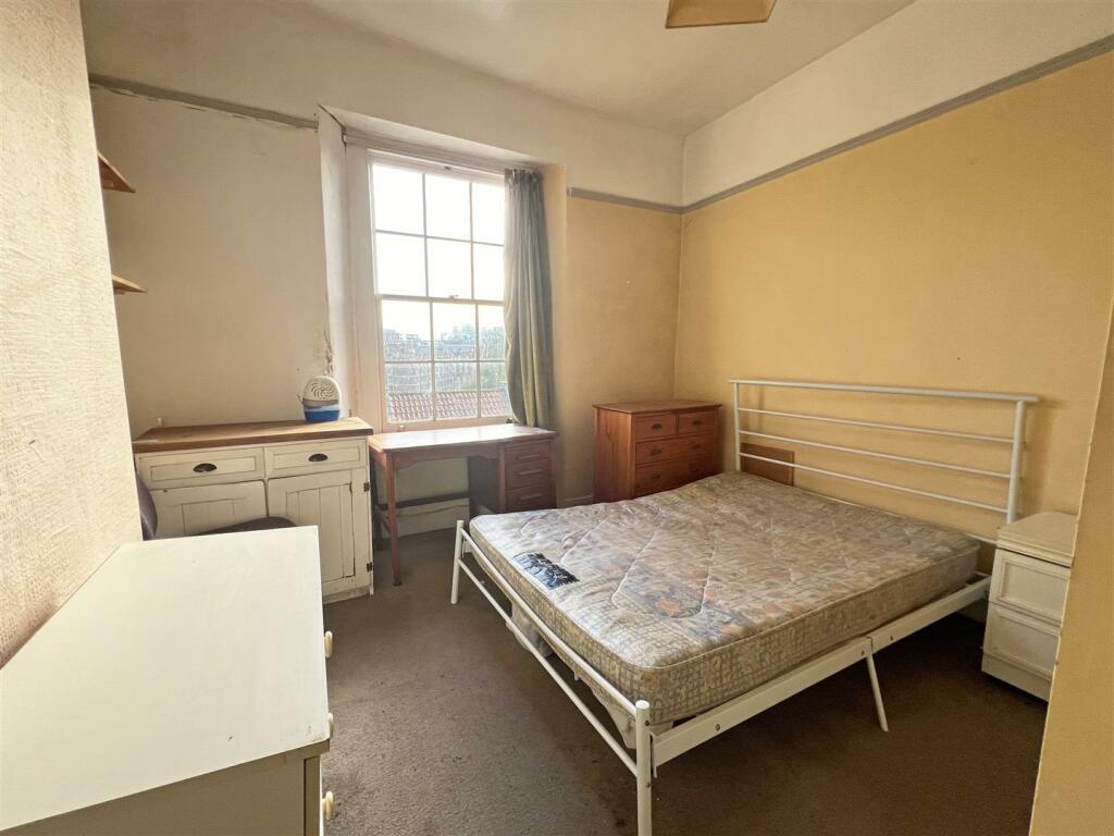 2 - HMO Maisonette for Auction, Bristol.JPG