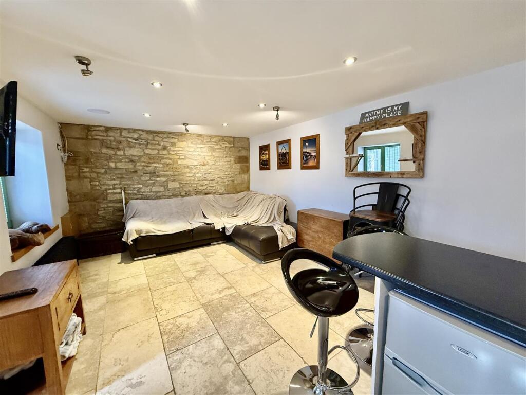 LIVING/DINING/KITCHEN