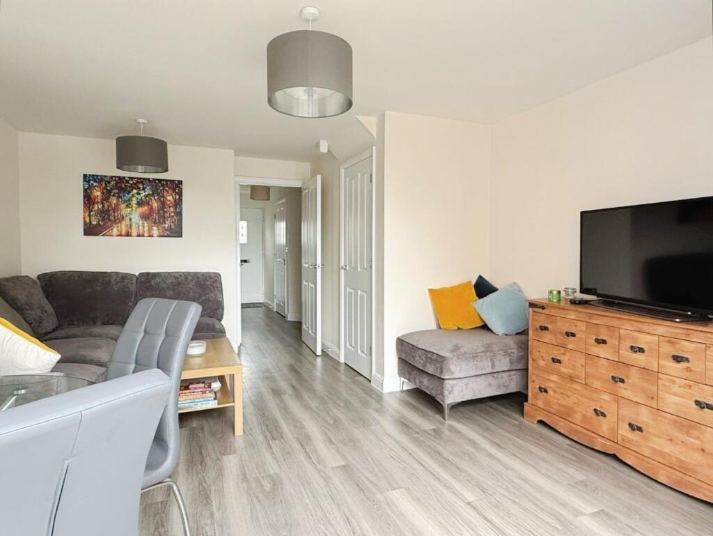pbox-living_room-316150.jpeg
