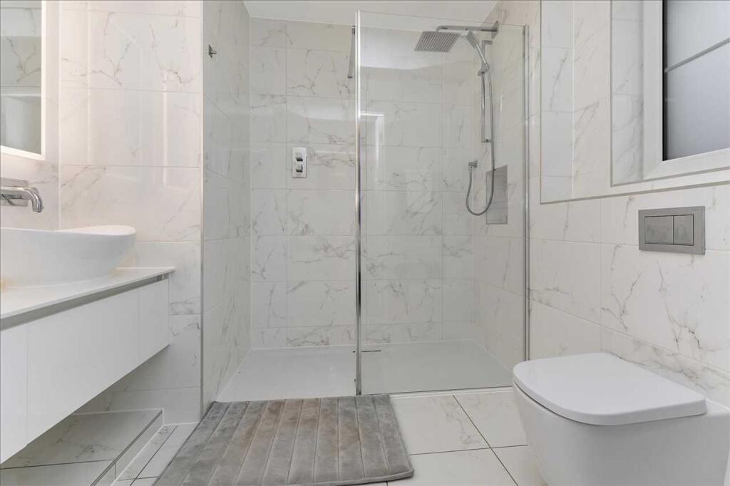 En-Suite (1)