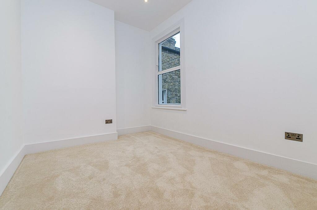 Bedroom 3.jpg