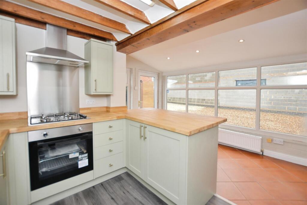 Kitchen/Breakfast Room