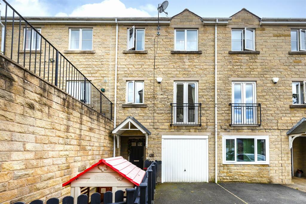 Bramleys Estate Agents - Heatherdale - Halifax (30