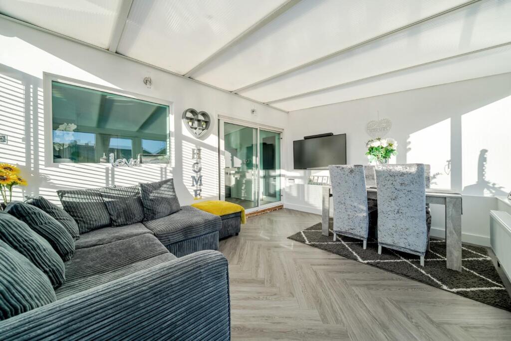 1383886-7-691f0082076a5 - Copy.jpg