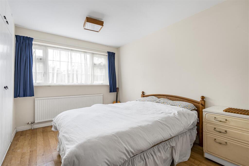 6 Grovelands