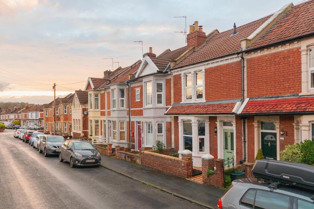 1U1SRBN - External B.jpg