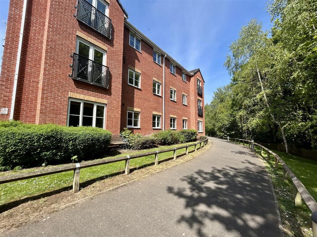 Century Way Halesowen 1.jpg