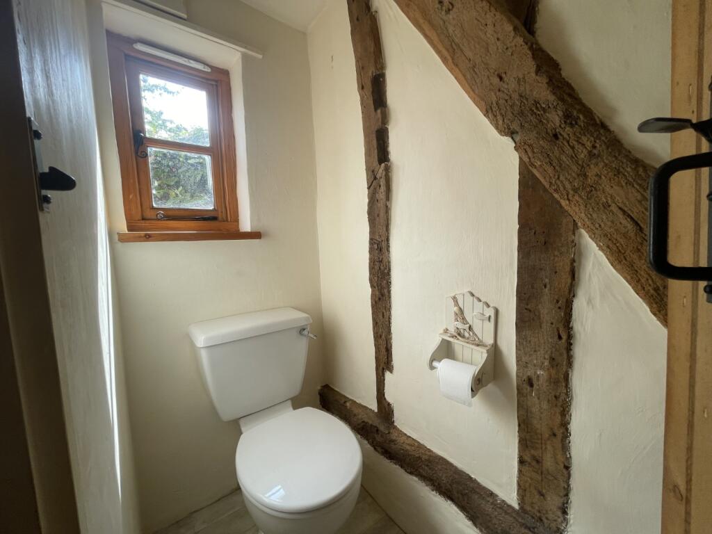Downstairs Wc T202511131743.jpeg