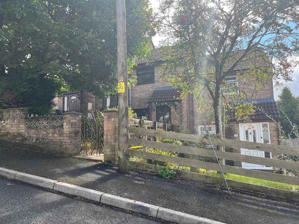 Berry Square, Dowlais
