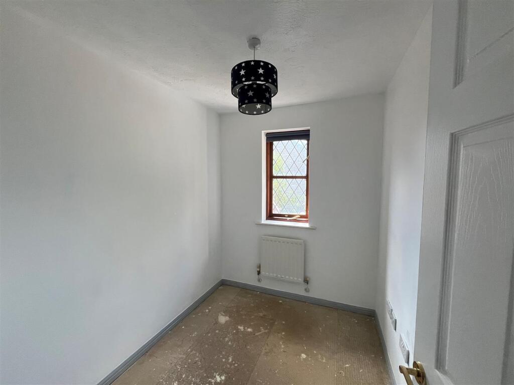 Third bedroom 1.jpg