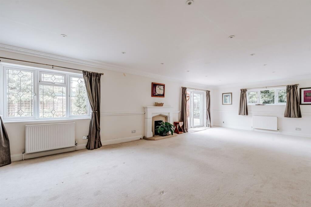 7 Bushby Avenue 2024 Final-39.jpg